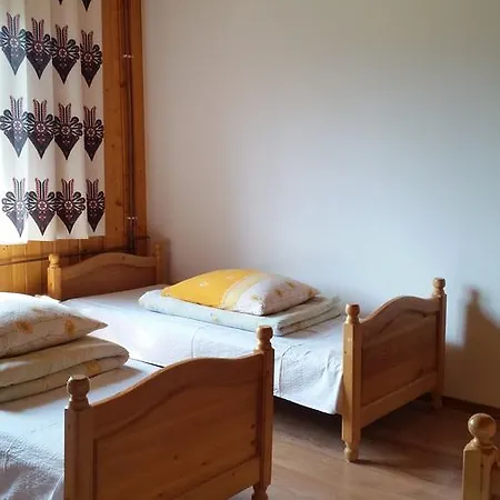 Δωμάτια σε οικογενειακή κατοικία Janosik Bustryk