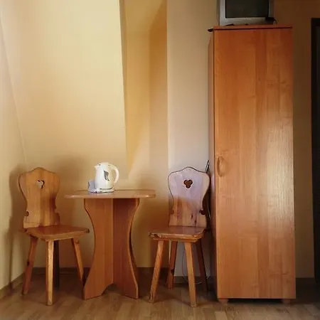 Δωμάτια σε οικογενειακή κατοικία Janosik Bustryk